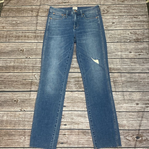 J. Crew Denim - J.Crew 9in vintage straight leg unfinished hem sz 27T